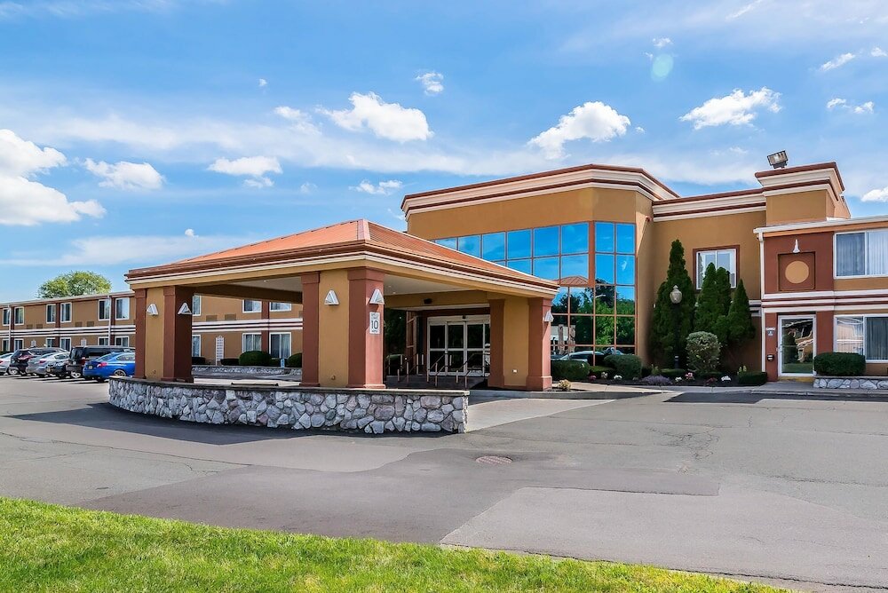 Фото Quality Inn & Suites Albany Airport