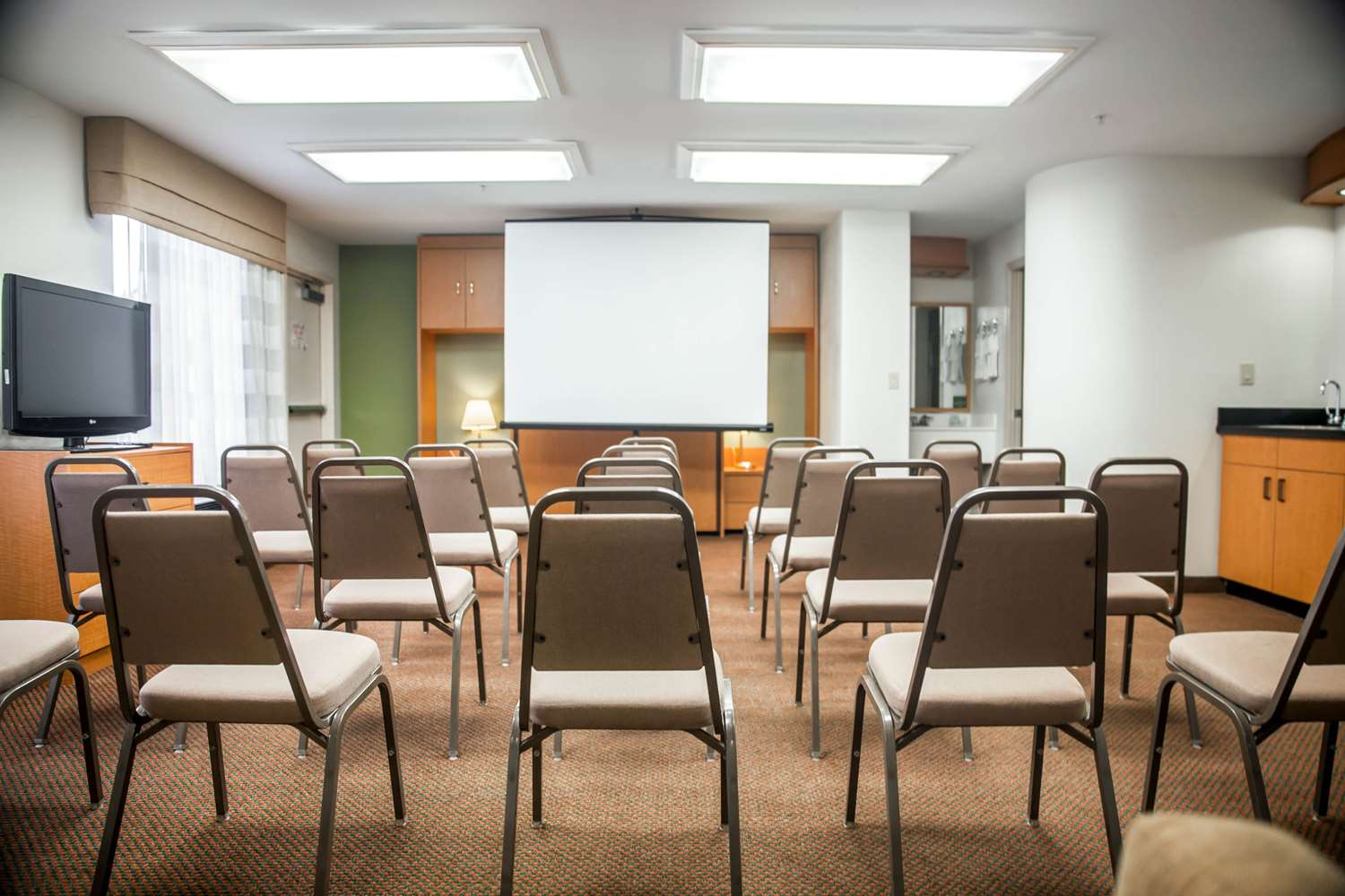 Фото Sleep Inn & Suites