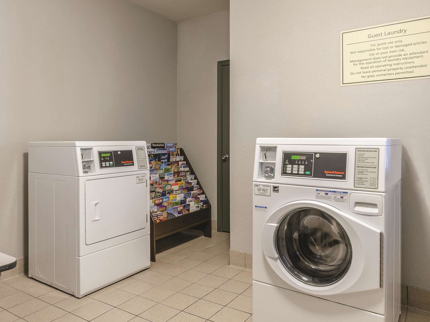 Фото La Quinta Inn & Suites by Wyndham Kansas City Airport