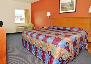 Фото Econo Lodge Inn & Suites Pritchard Road North Little Rock