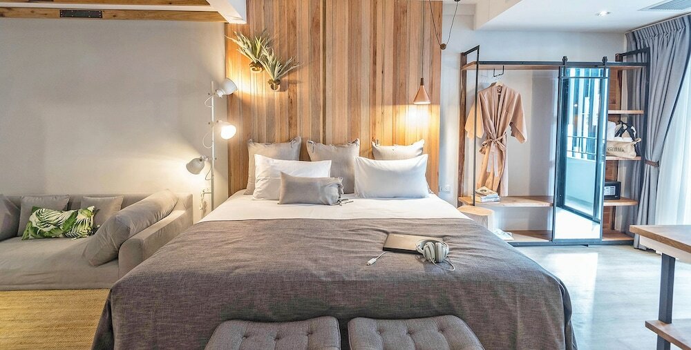 Фото Family Tree Hotel