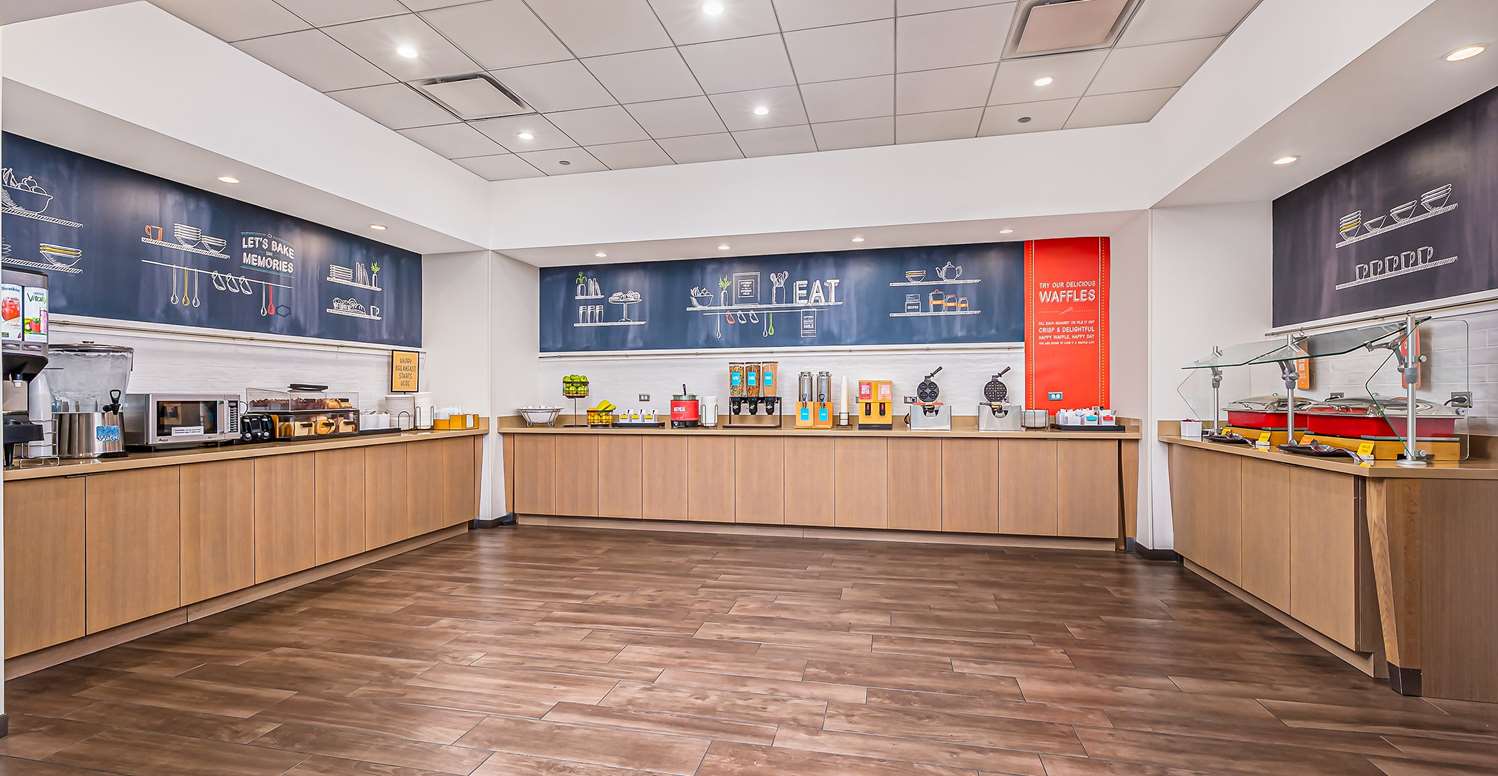 Фото Hampton Inn Chicago North-Loyola Station