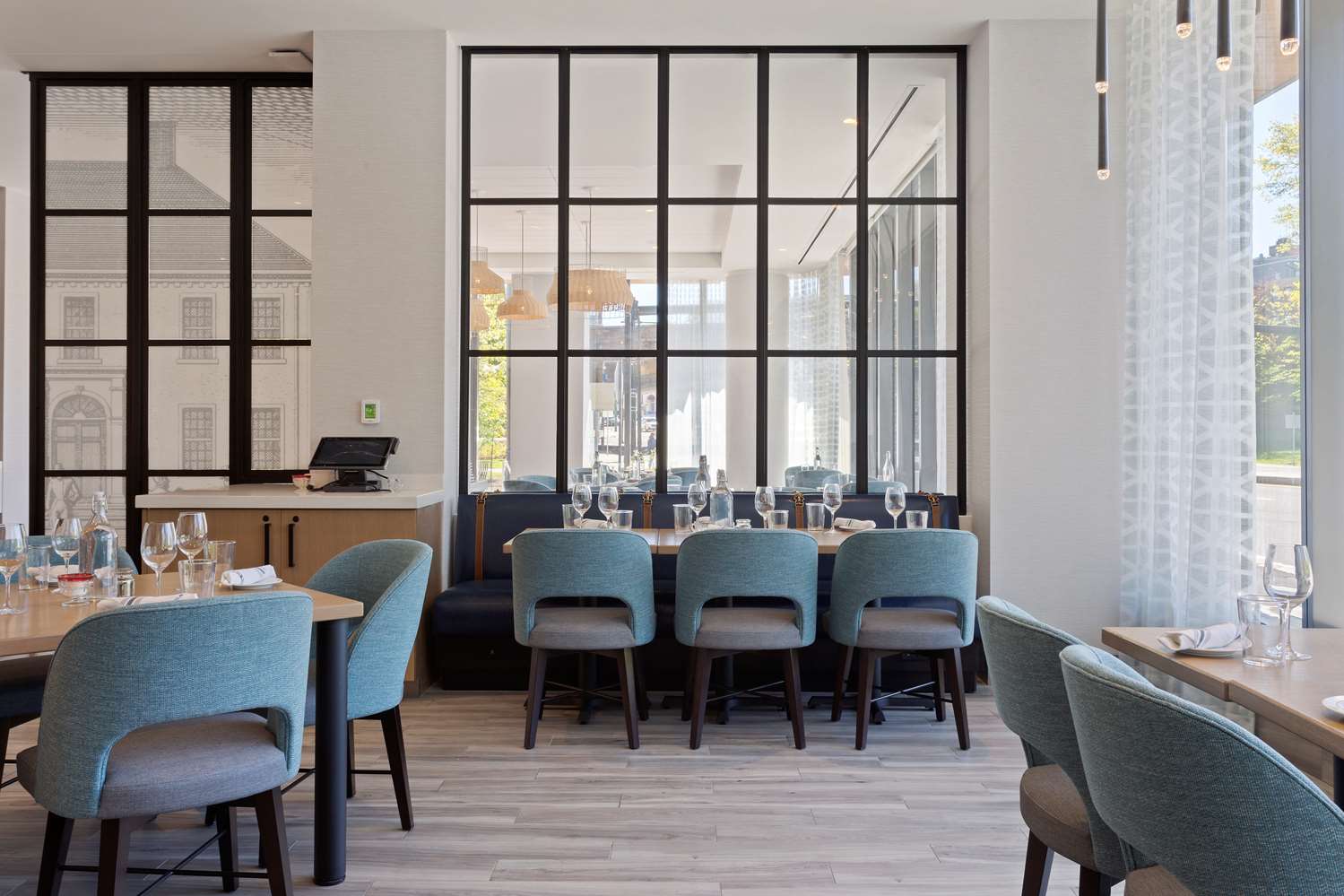 Фото Hilton Garden Inn Boston Brookline, Ma