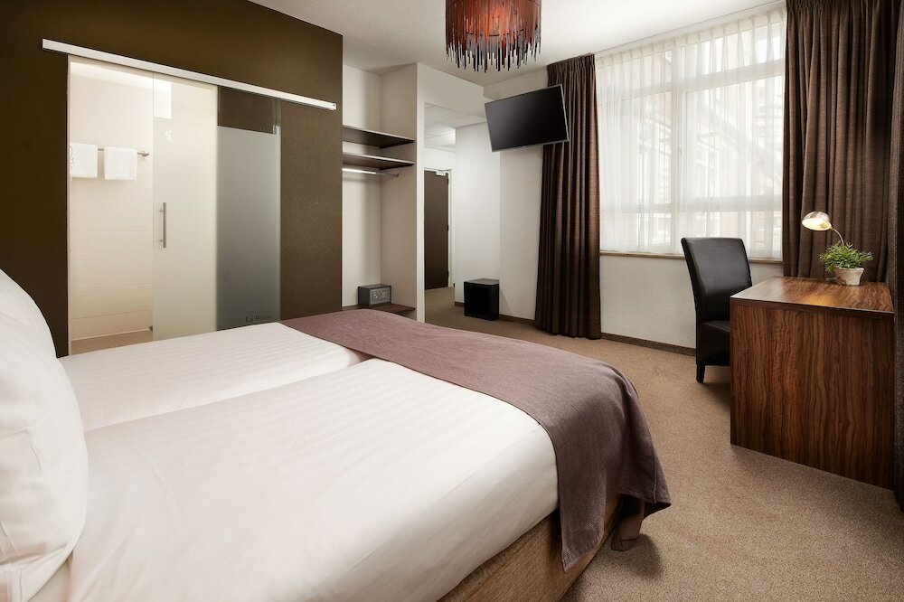 Фото Hotel La Reine