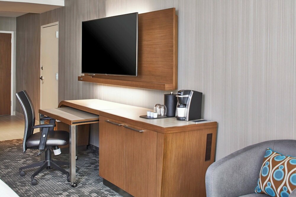 Фото Courtyard by Marriott Baltimore Downtown/McHenry Row