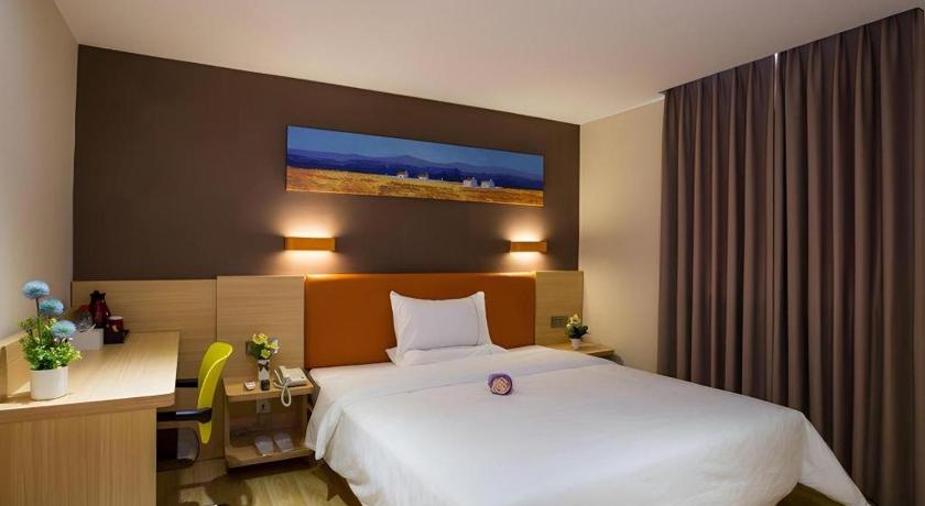 Фото Iu Hotel Chengdu Pengzhou Municipal Government Branch