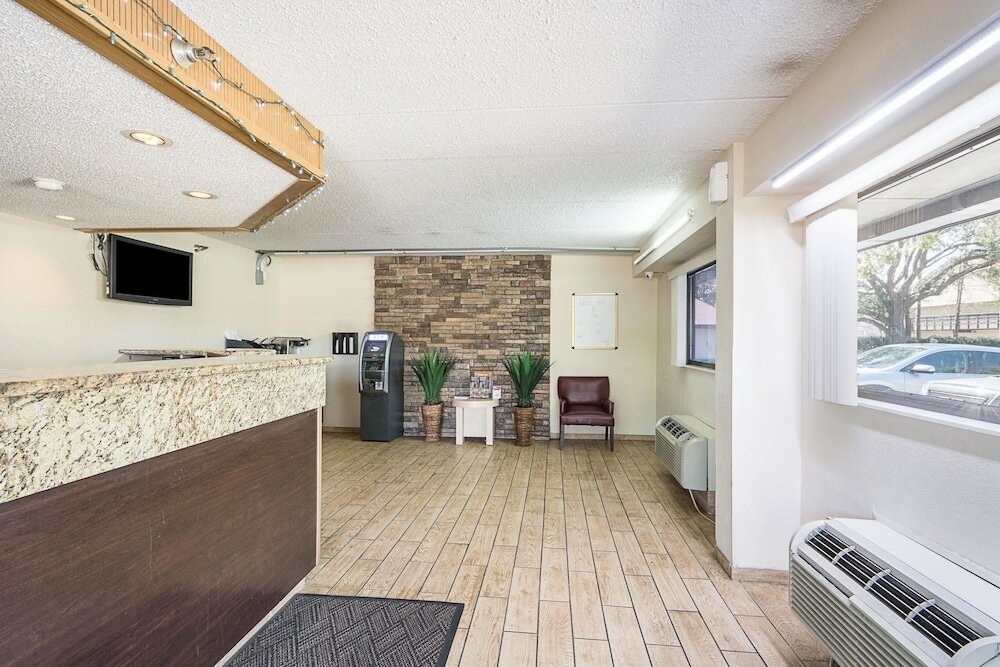 Фото Rodeway Inn Tampa near Busch Gardens - Usf