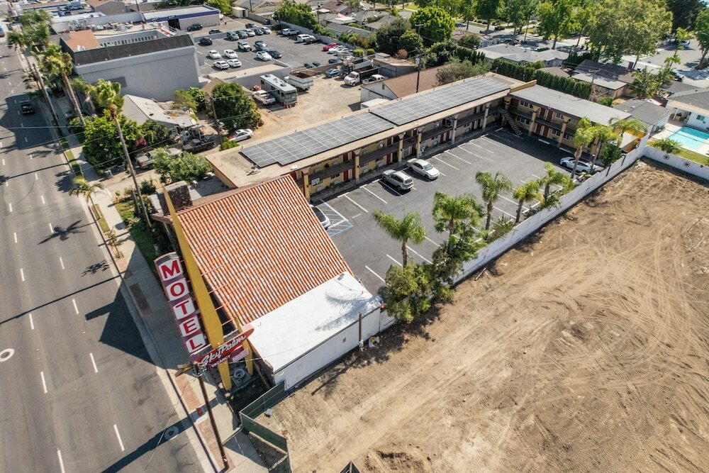 Фото Sky Palm Motel