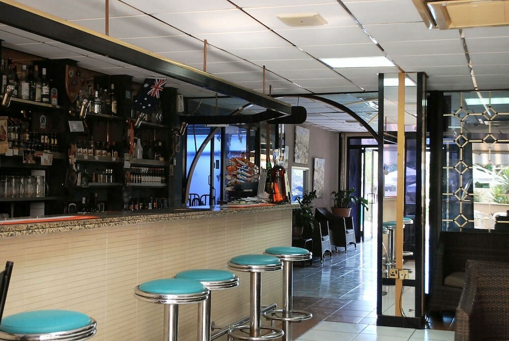 Фото San Remo Hotel