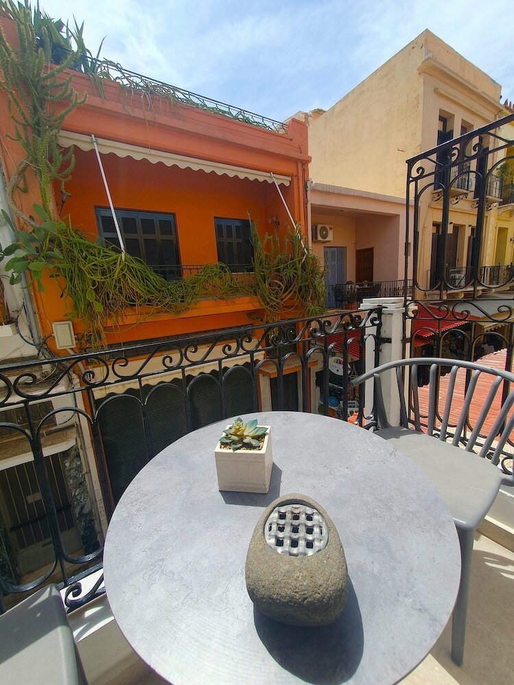 Фото Metropolitan Pearl Boutique Hotel