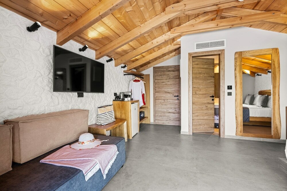 Фото Emily's Luxury Suites