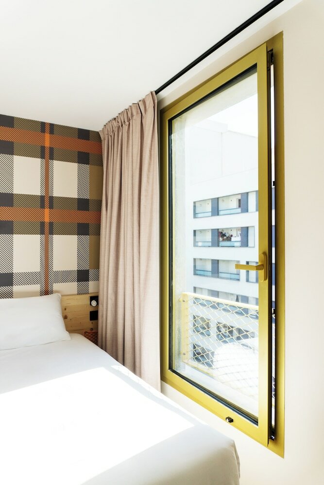 Фото EasyHotel Marseille Euromed