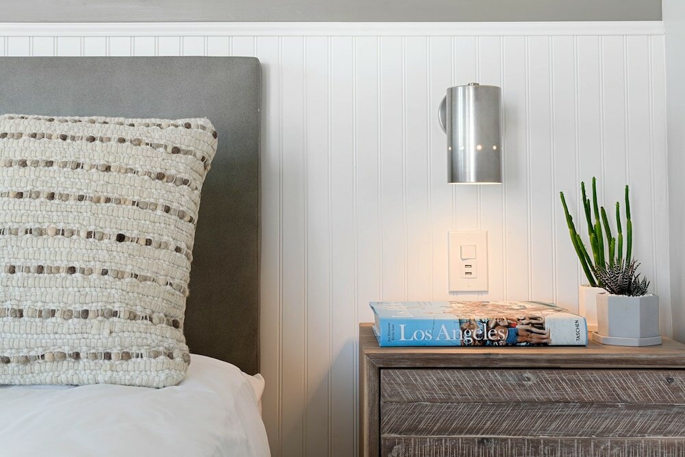 Фото Sea Sprite Oceanfront Hotel