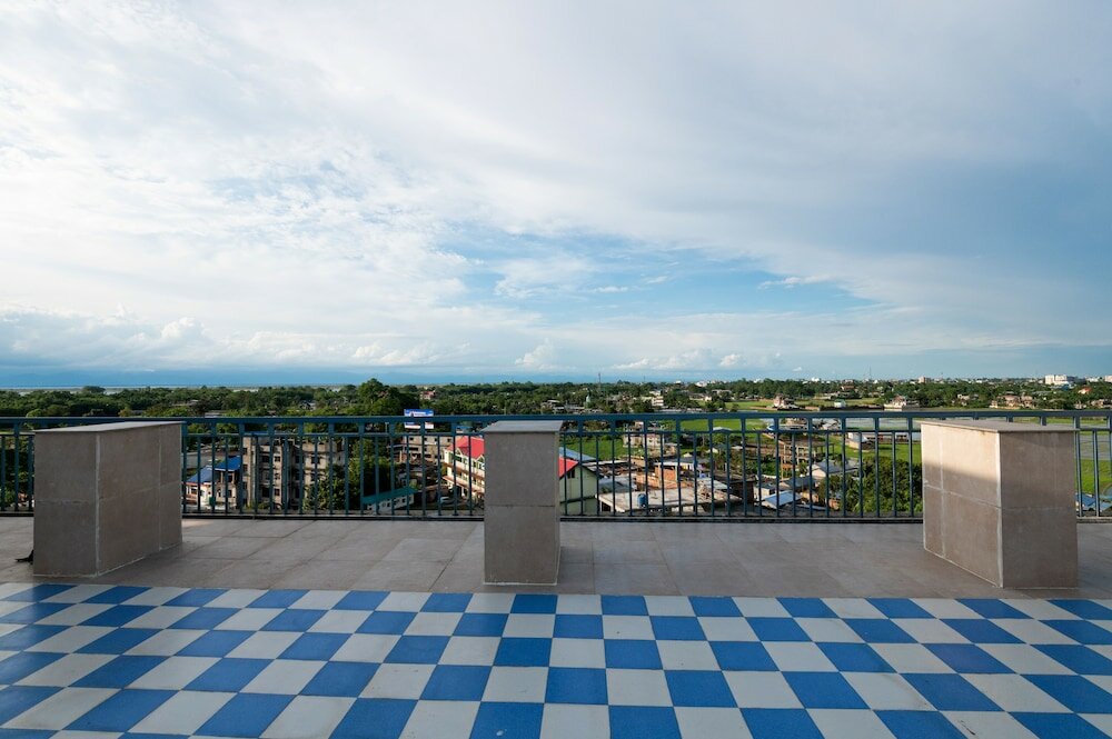 Фото Pushkara Sarovar Portico Dibrugarh