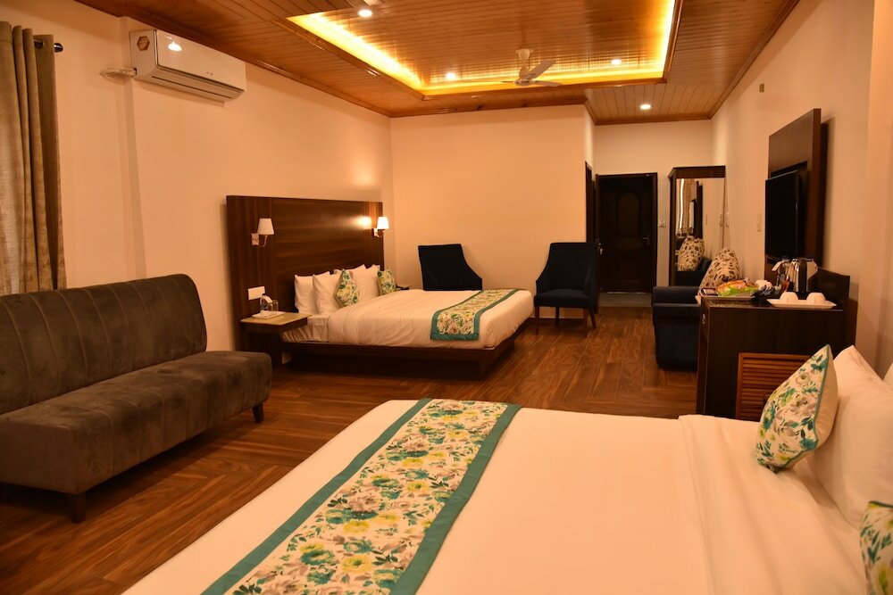 Фото Mastiff Hotel Gopalpur