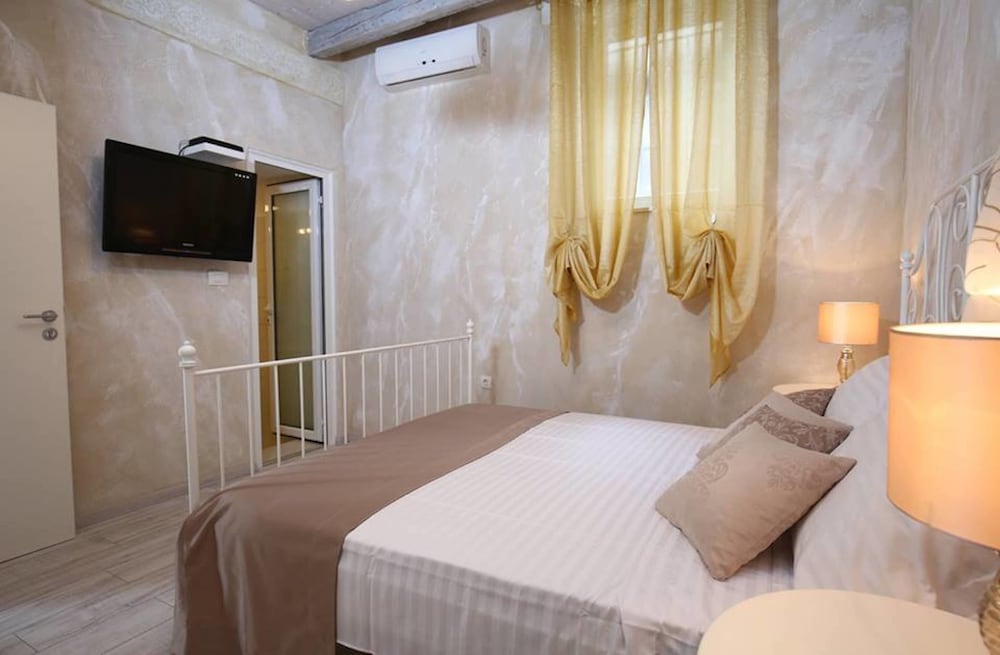 Фото Luxury Lidija Rooms