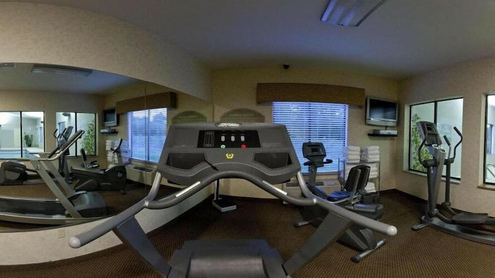 Фото Holiday Inn Express Hotel & Suites Muskogee, an Ihg Hotel