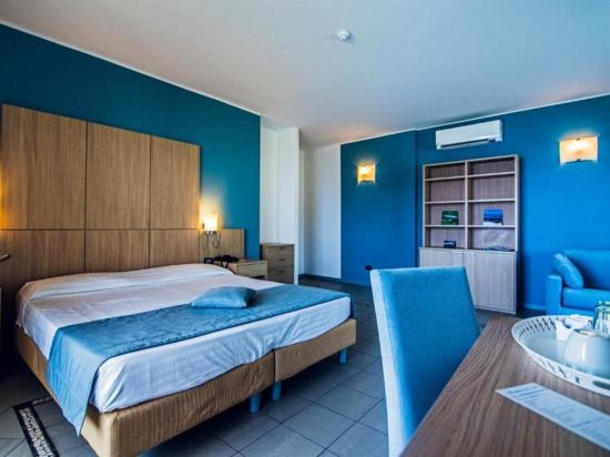 Фото Aregai Marina Hotel & Residence