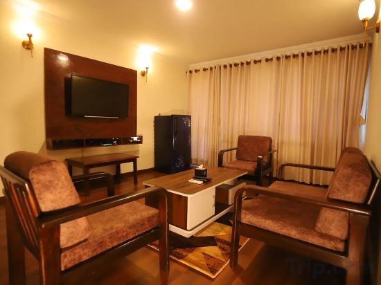 Фото Kathmandu Business Hotel