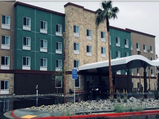 Фото Best Western Plus Desert View Inn & Suites