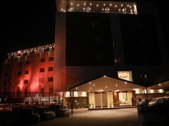 Фото JuSTa Sajjangarh Resort & SPA