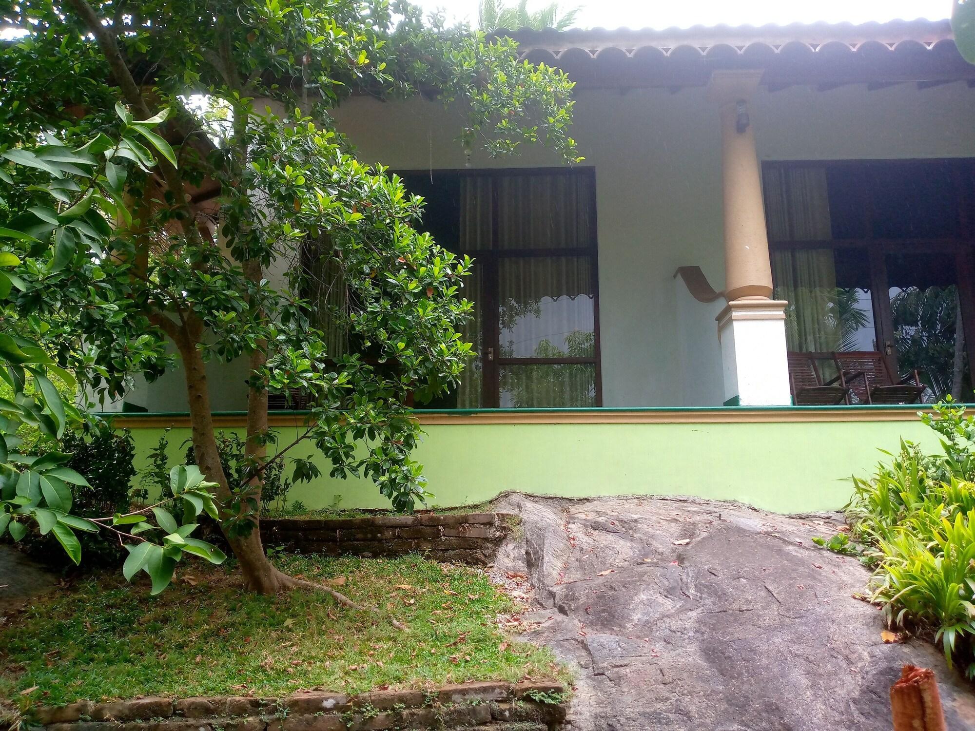 Фото Serenity Sigiri Resort