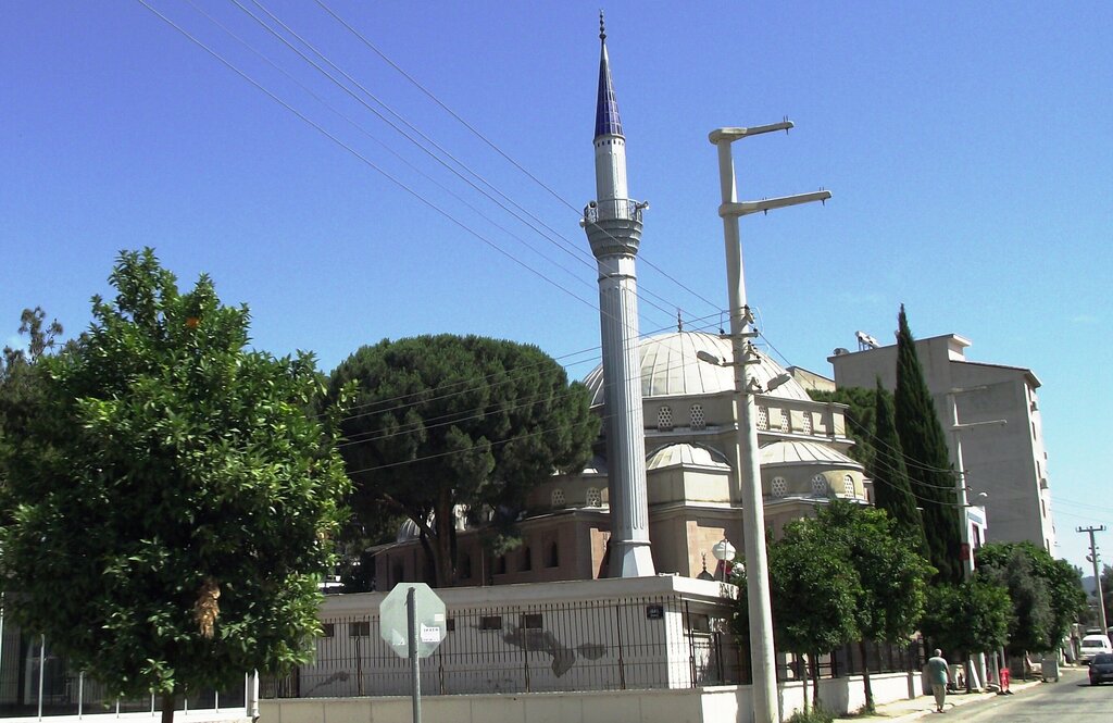 Mosque Imam Hatip High School Practice Mosque, Torbali, photo