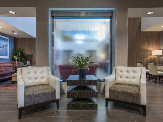 Фото Hampton Inn & Suites Phoenix Tempe