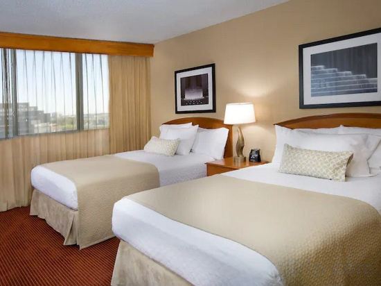 Фото Embassy Suites Hotel Kansas City - International Airport