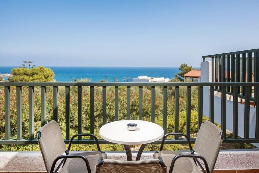 Фото Hersonissos Village