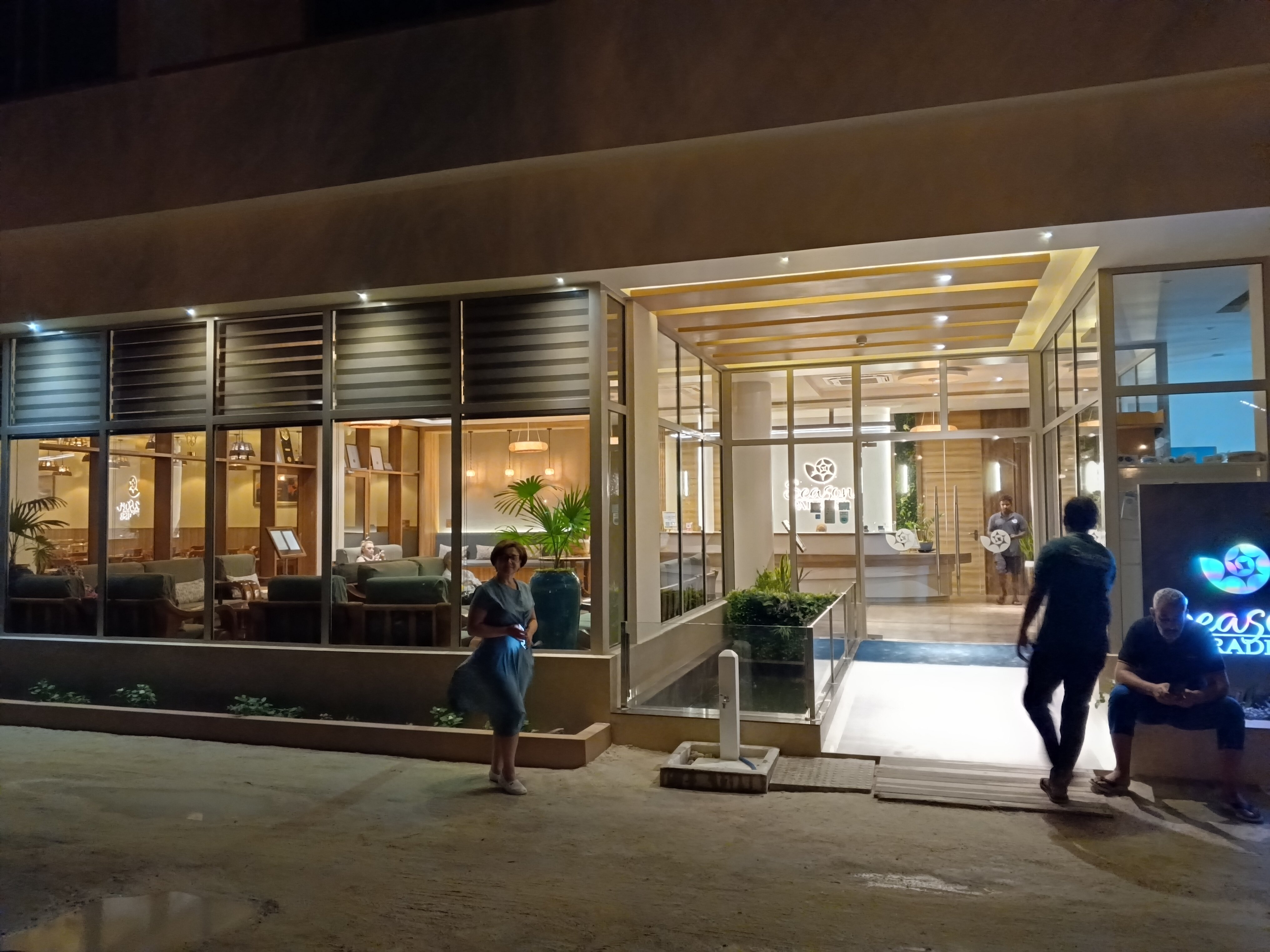 Фото Season Paradise