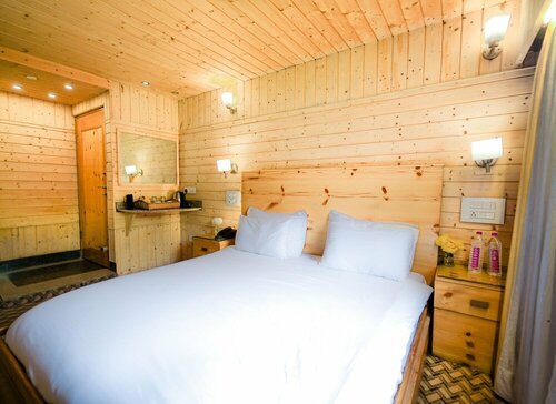 Внешний вид отеля Hotel Mirage в Сринагаре, фото 5