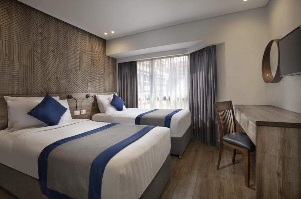 Фото Pyramisa Suites Hotel Cairo