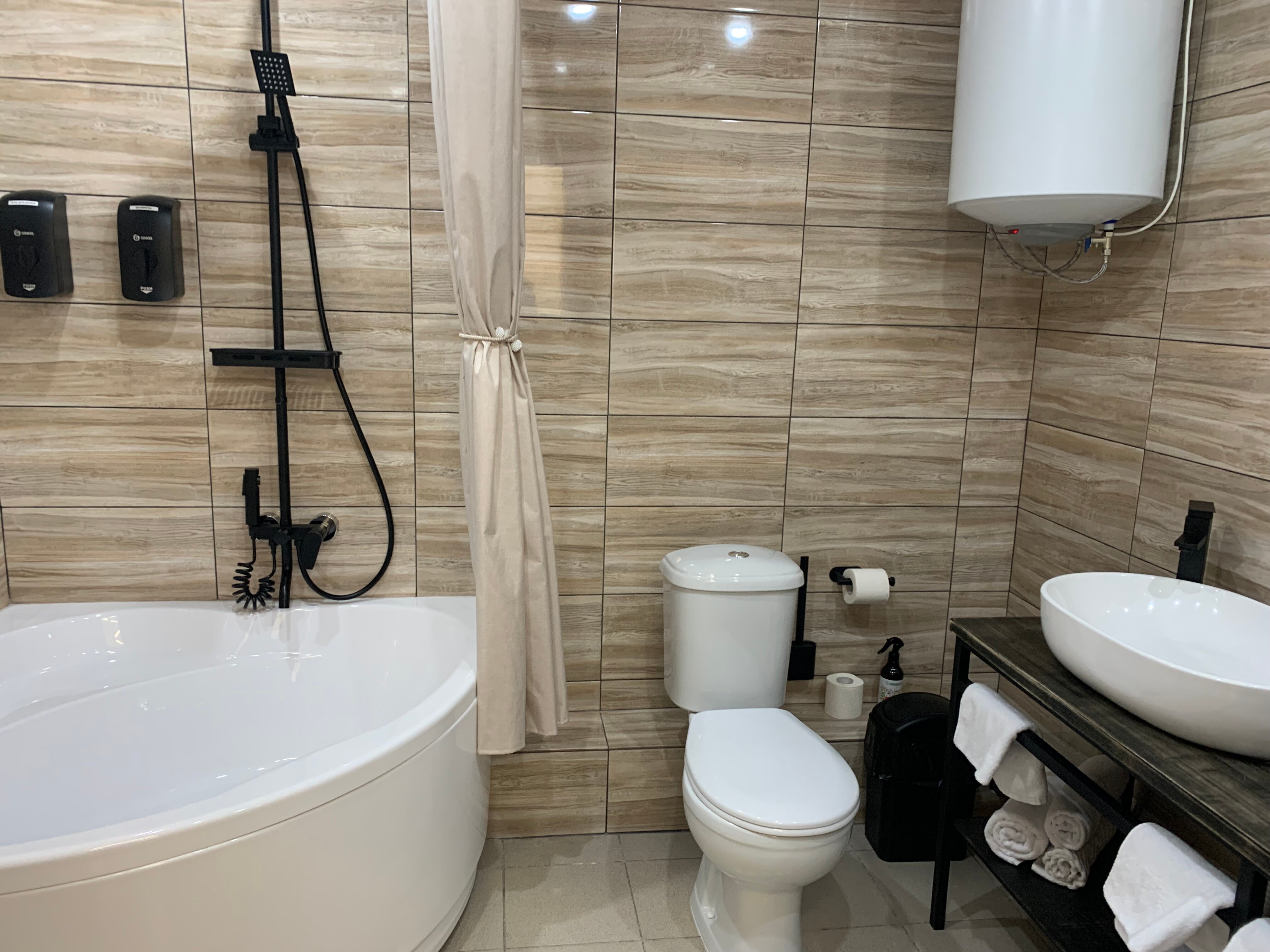 Фото В центре