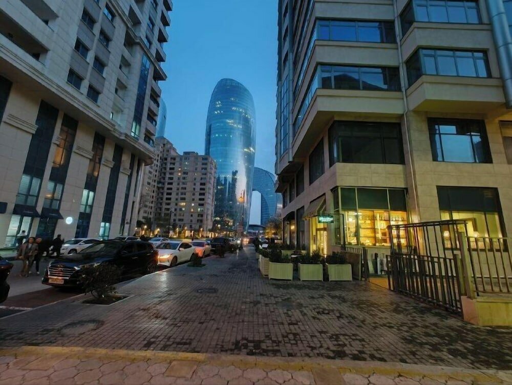 Фото Deluxe City Hotel