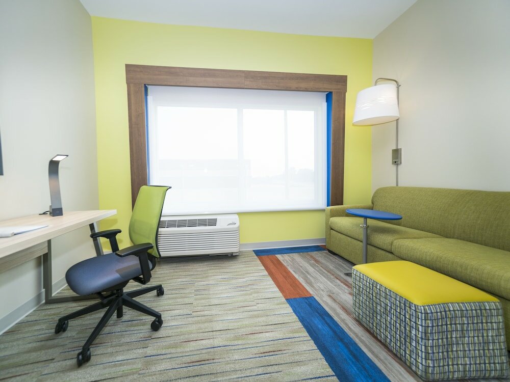 Фото Holiday Inn Express & Suites Southaven Central - Memphis, an Ihg Hotel