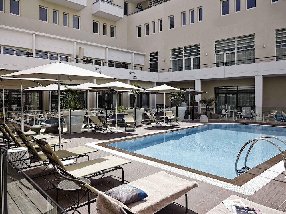 Фото Novotel Avignon Centre
