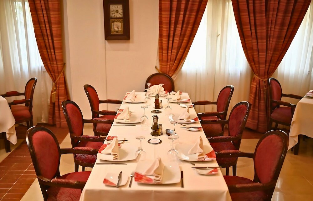 Фото Hotel Borj Dhiafa