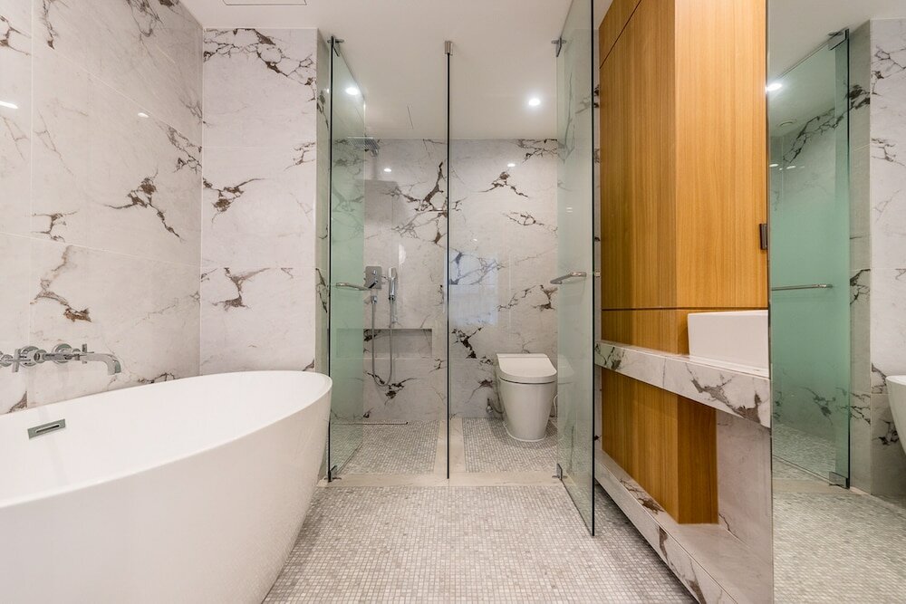 Фото The May Hotel