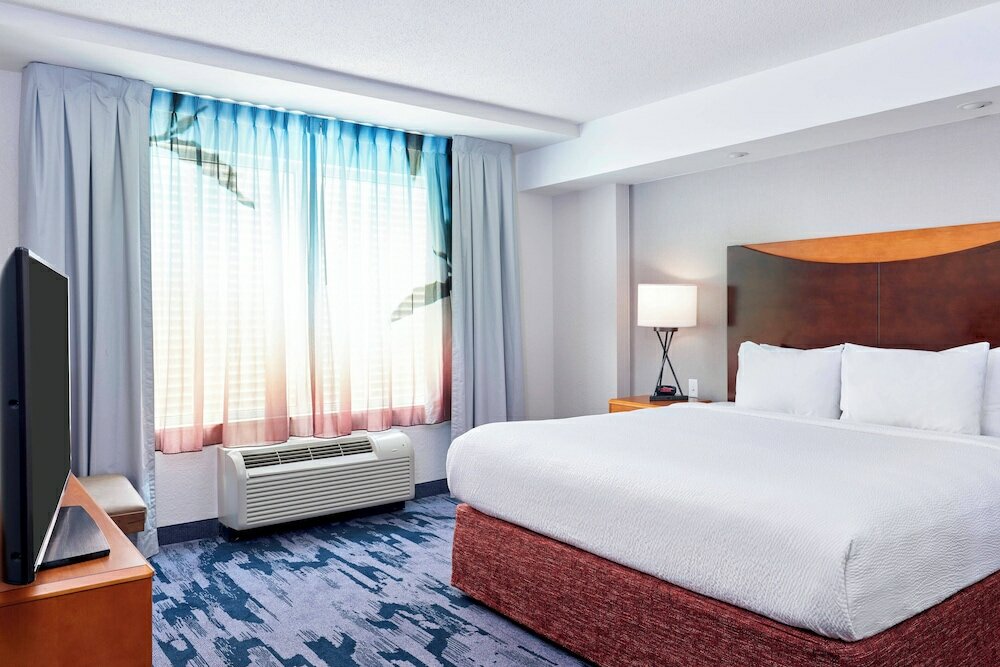 Фото Fairfield Inn & Suites by Marriott Indianapolis Downtown