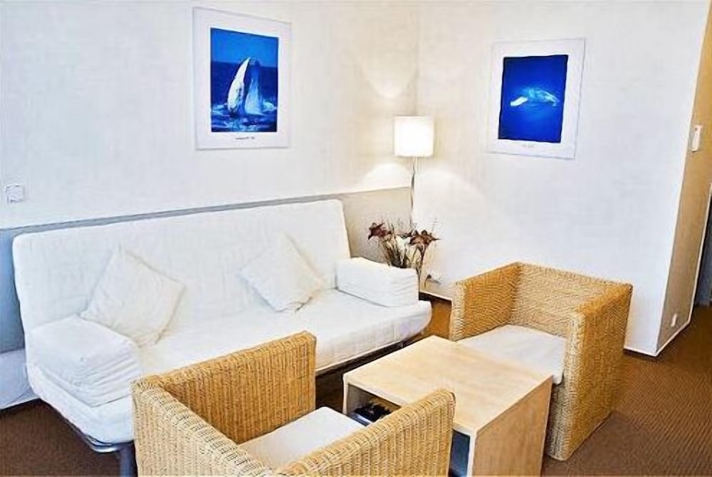 Фото Holiday Inn Prague Airport 