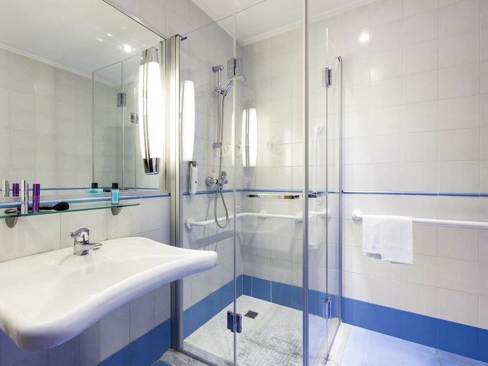Фото Ibis Styles Napoli Garibaldi