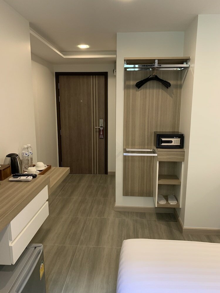 Фото Thana Wisut Hotel