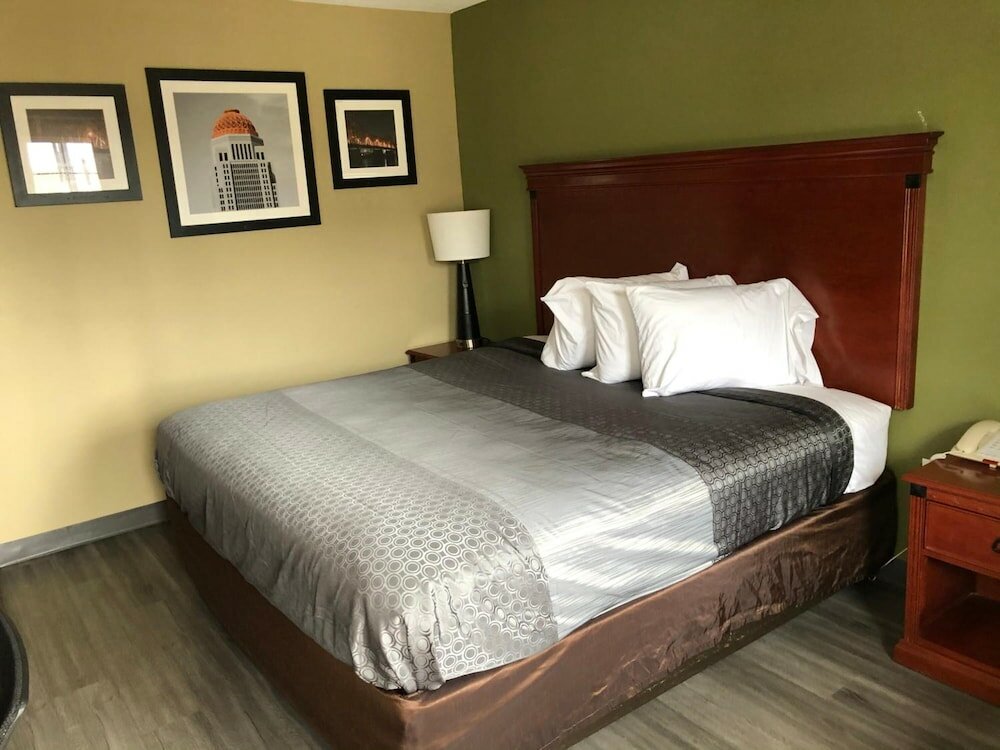 Фото Deluxe Inn & Suites By OYO Miami OK