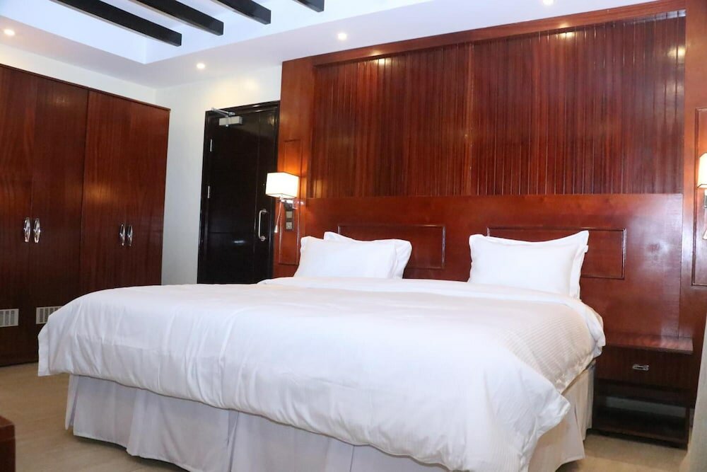 Фото Sainte Famille Hotel