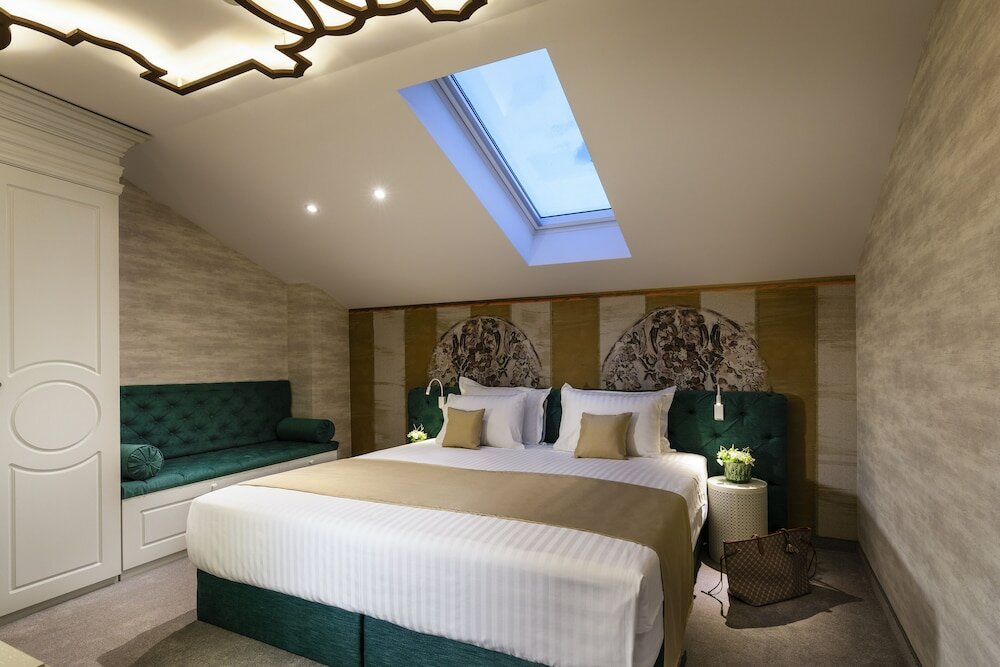 Фото Hotel Gallery 37 Powered by Aston