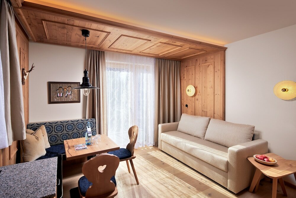 Фото Hotel Neue Post