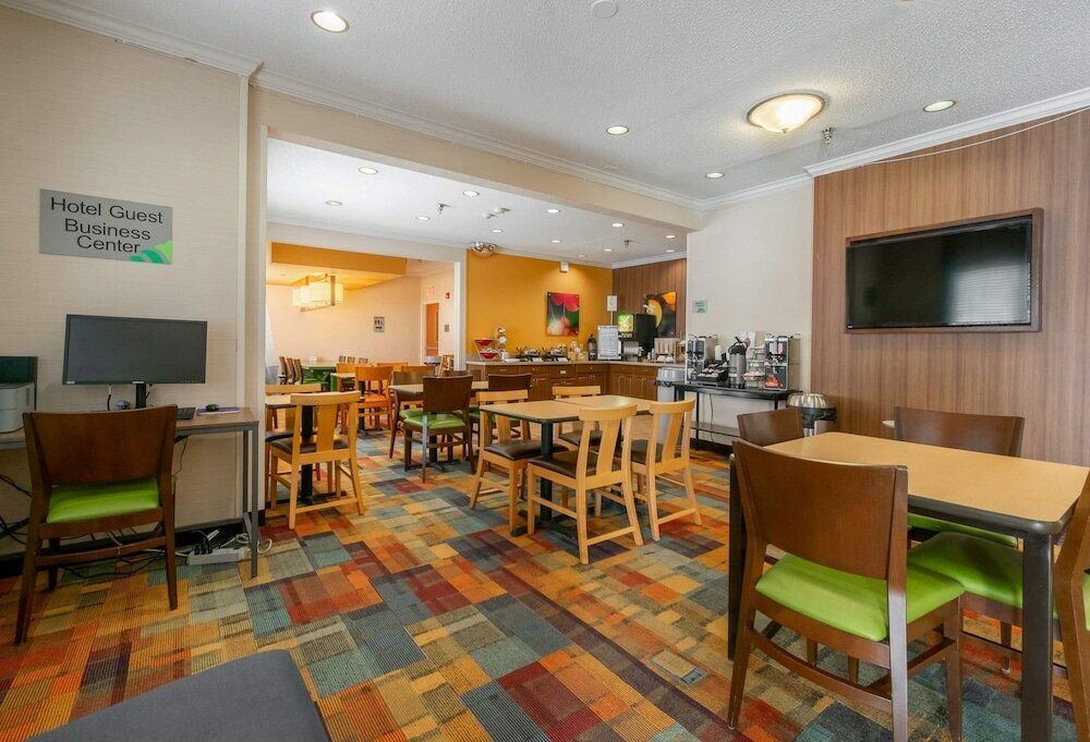 Фото Wingate by Wyndham Great Falls