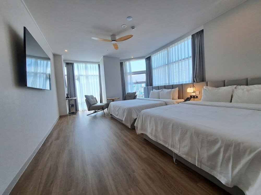 Фото Ocean The Point Hotel Gwanganli