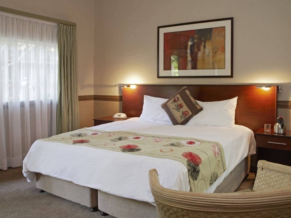 Фото Shangri-La Country Hotel
